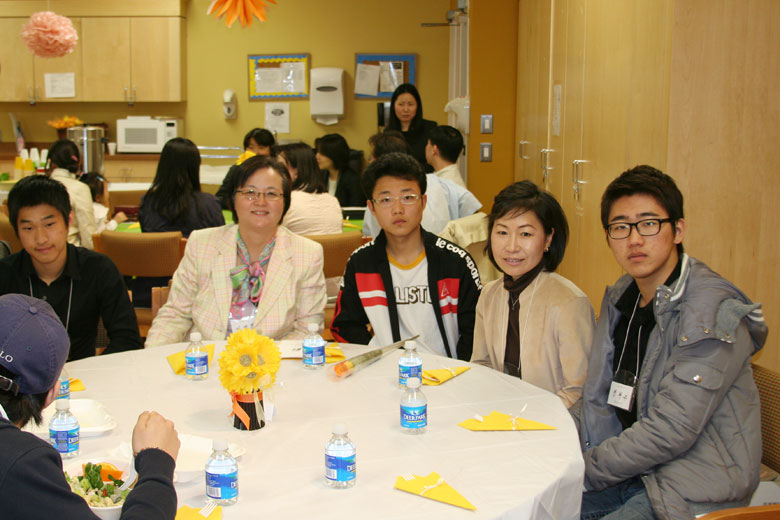 041209-easter (26).jpg